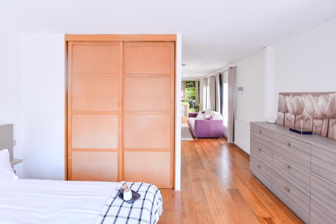 Loft Lumineux Hyper Centre Rer A 5 Min - Parking Gratuit *